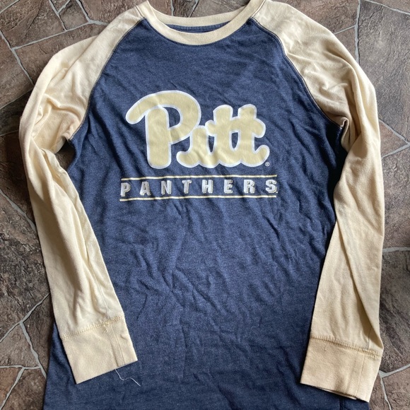 Pittsburgh Panthers - Picture 1 of 1